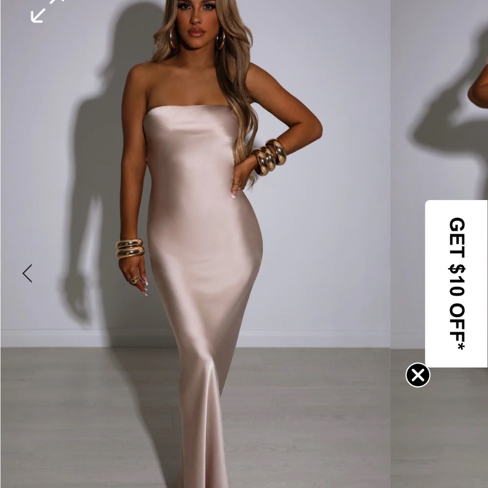 Elegant Strapless Satin Gown